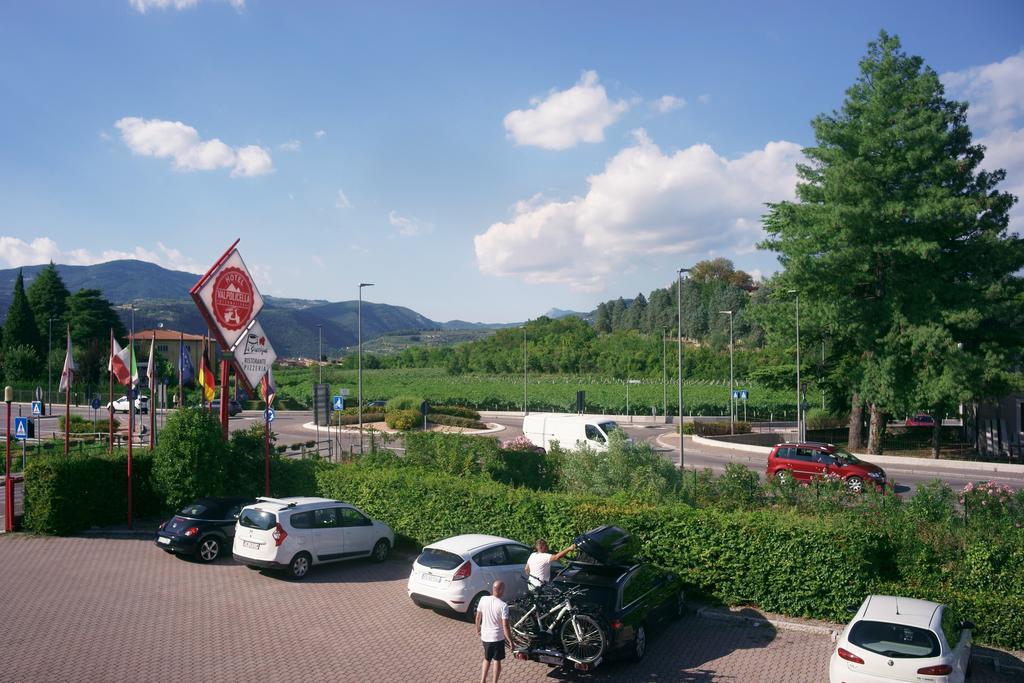 Hotel Valpolicella International San Pietro in Cariano Exterior photo